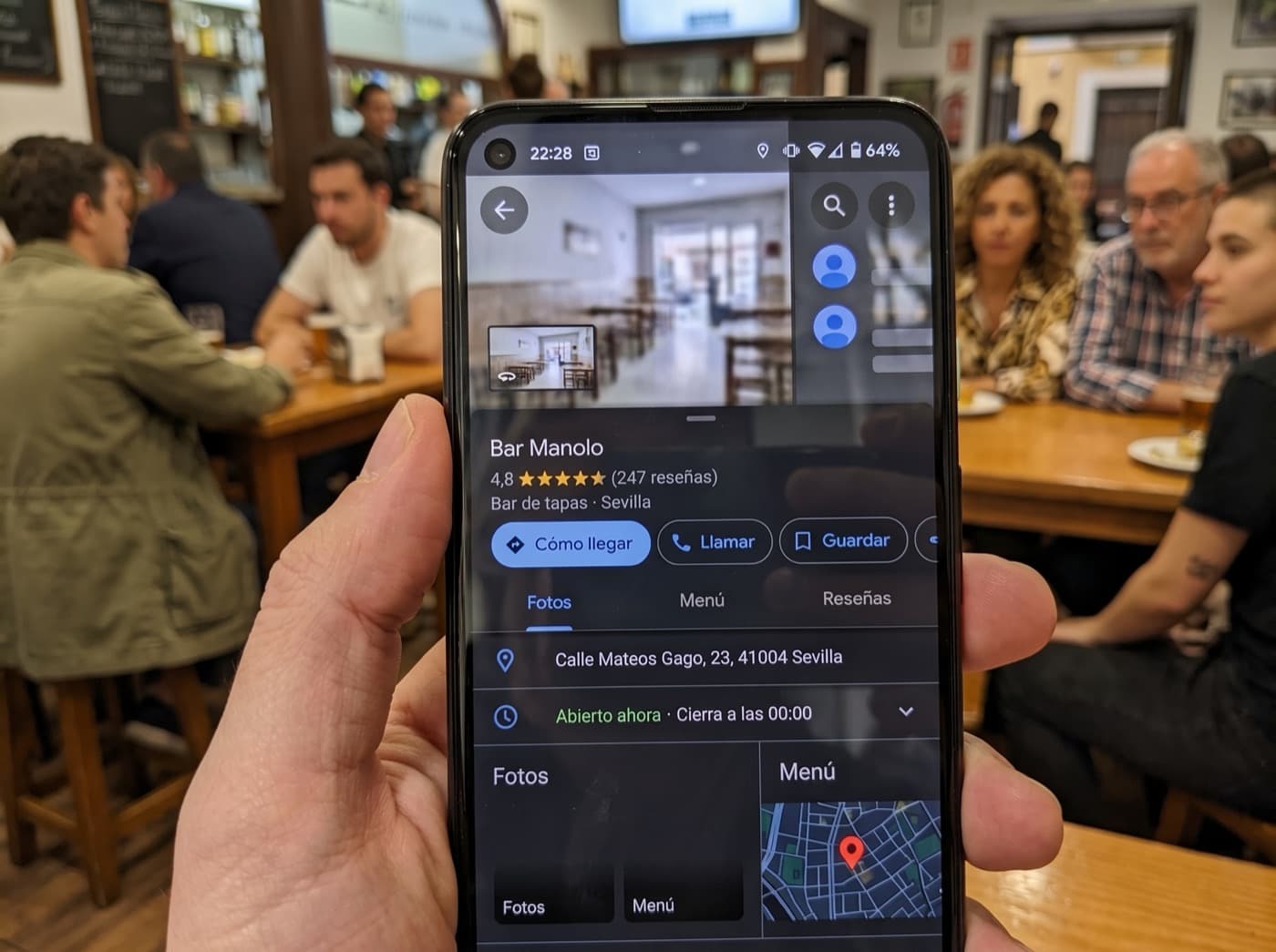 Ficha de Google de un negocio con cientos de reseñas.